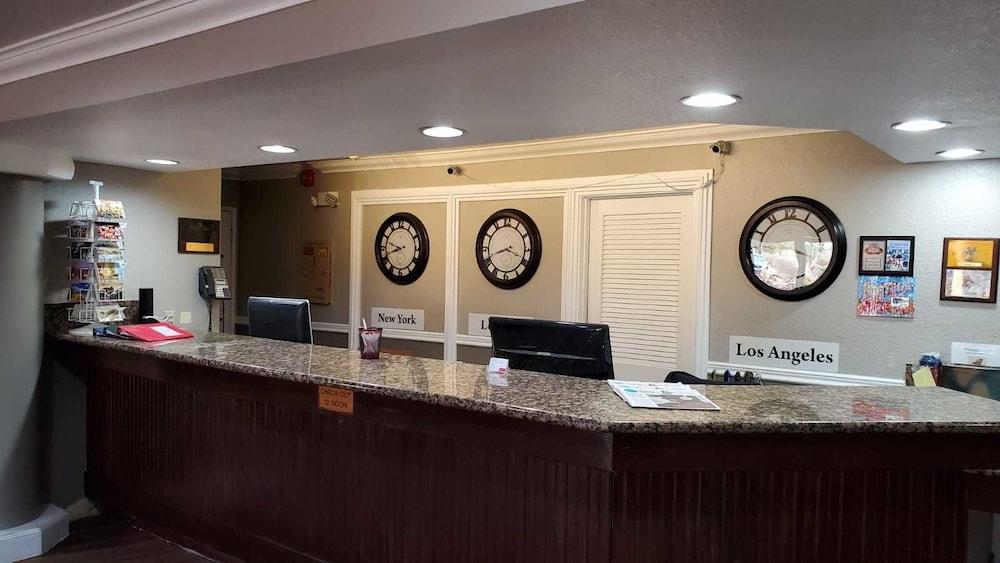 Ramada By Wyndham Barstow Exterior foto