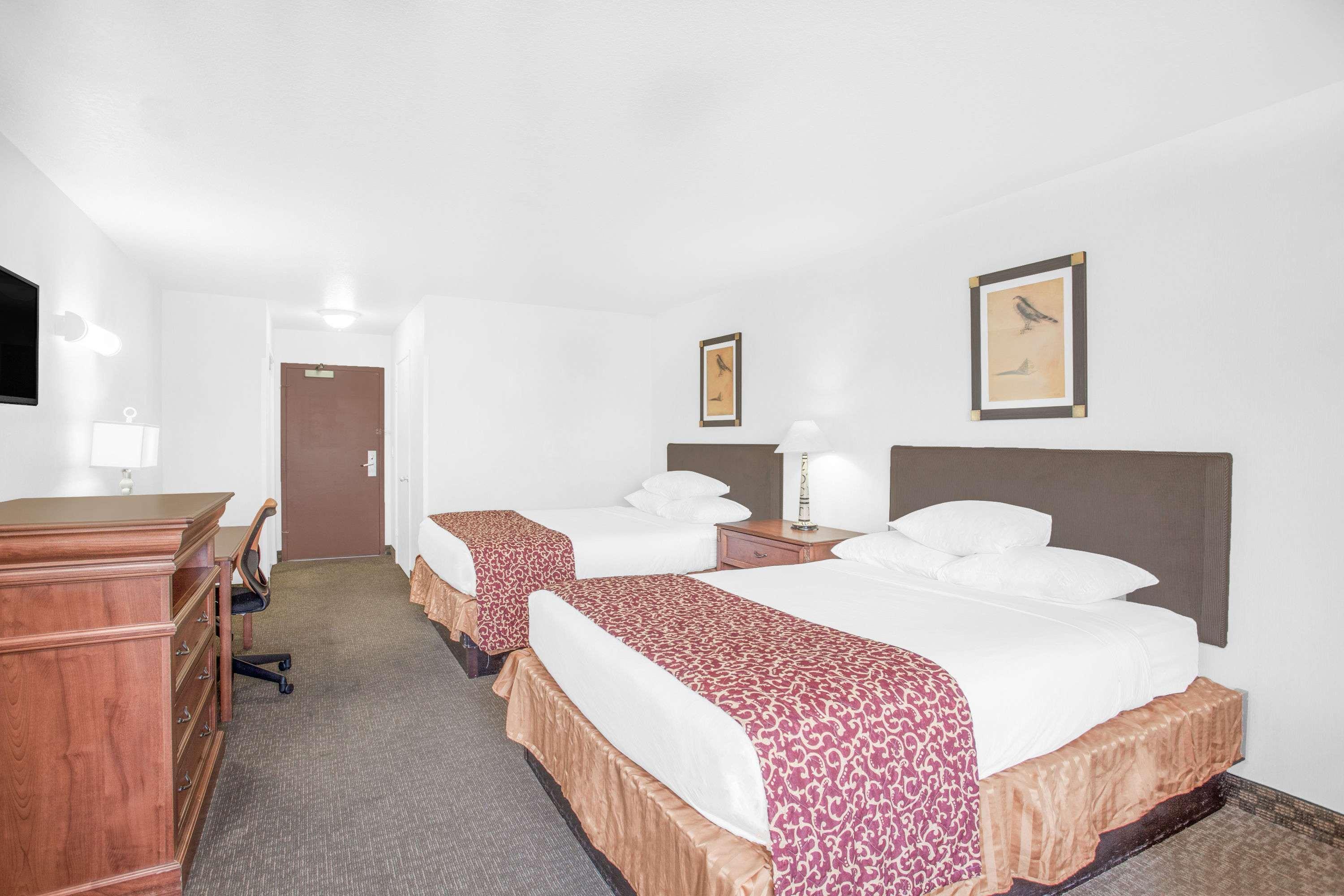 Ramada By Wyndham Barstow Exterior foto