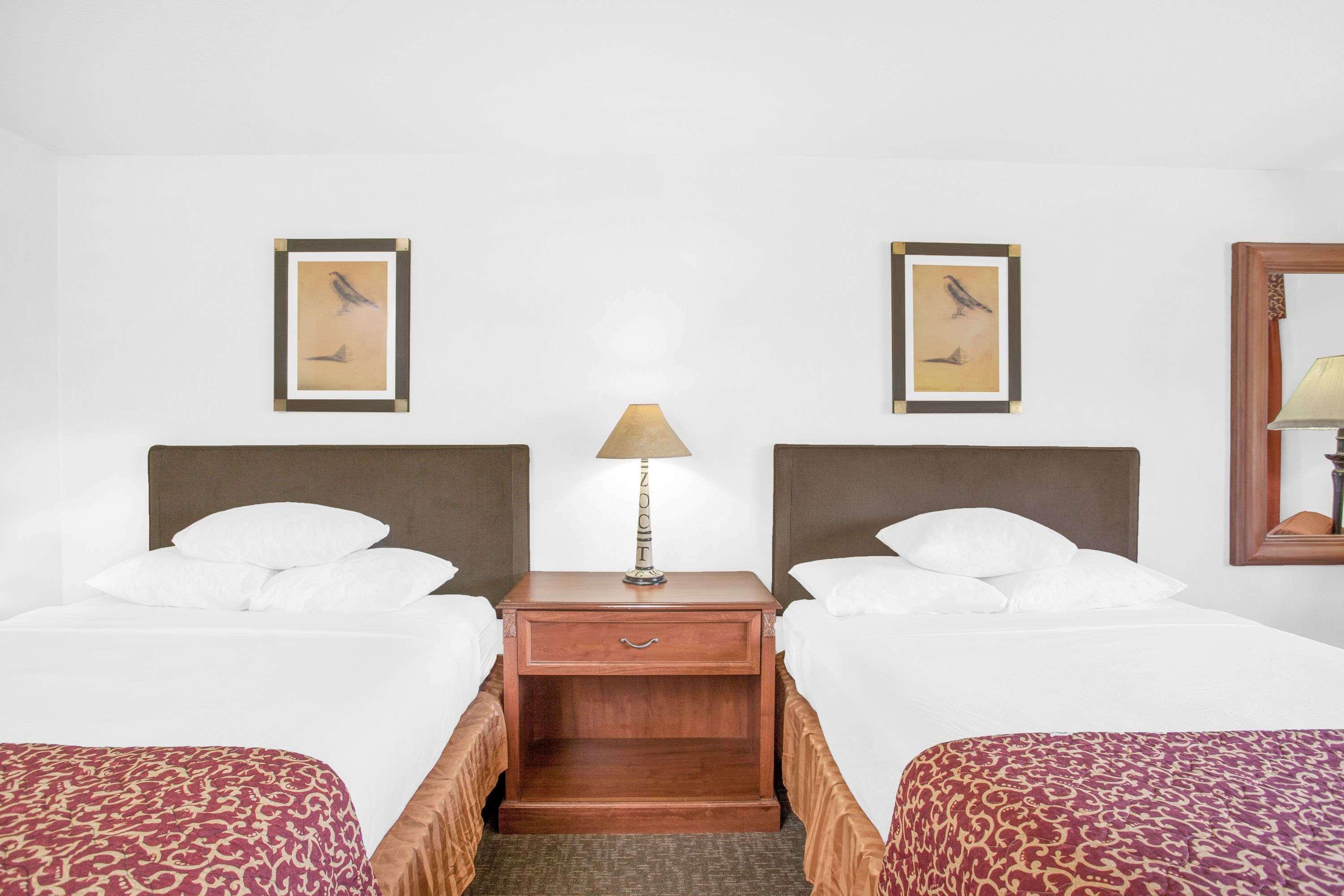 Ramada By Wyndham Barstow Exterior foto