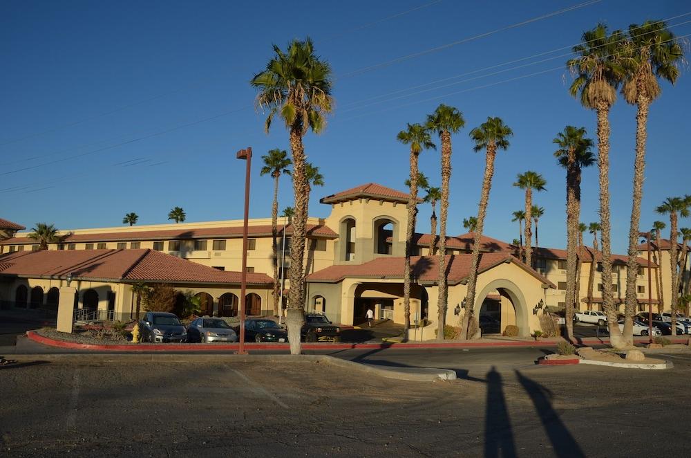 Ramada By Wyndham Barstow Exterior foto