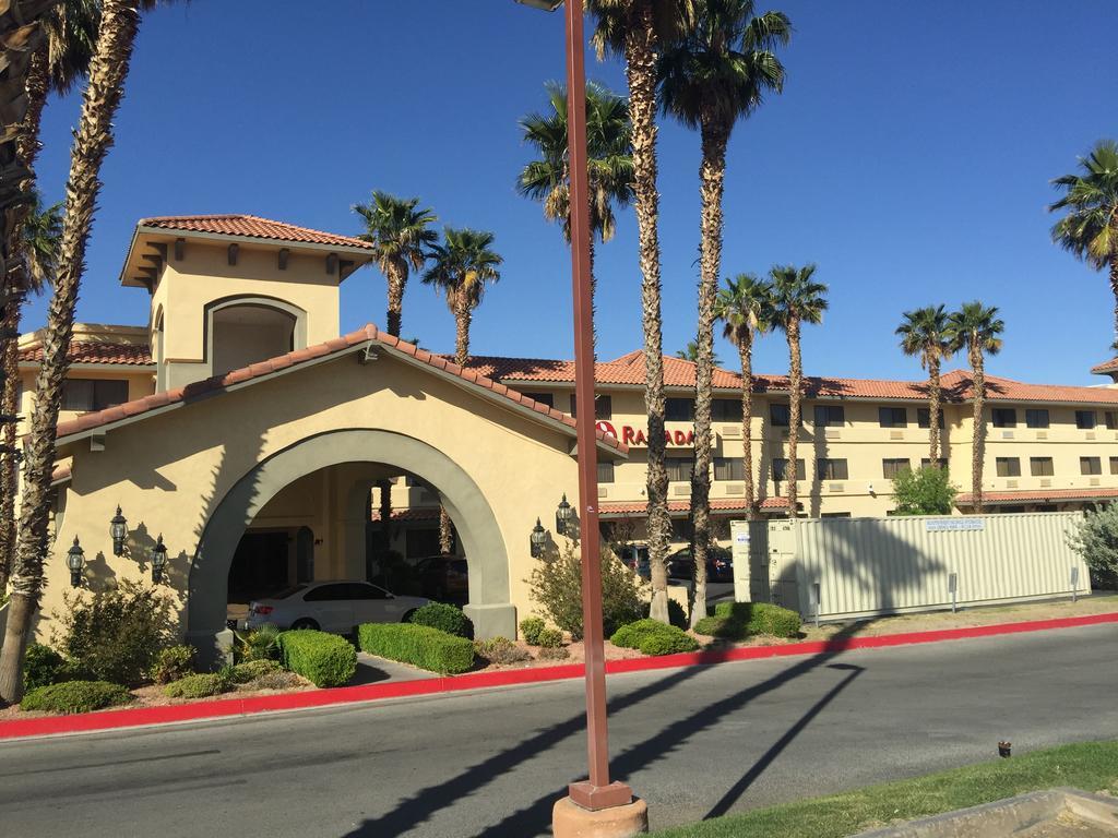 Ramada By Wyndham Barstow Exterior foto
